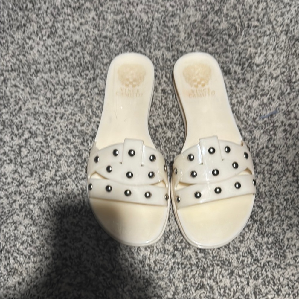 Stylish Cream Slide Sandals sz7